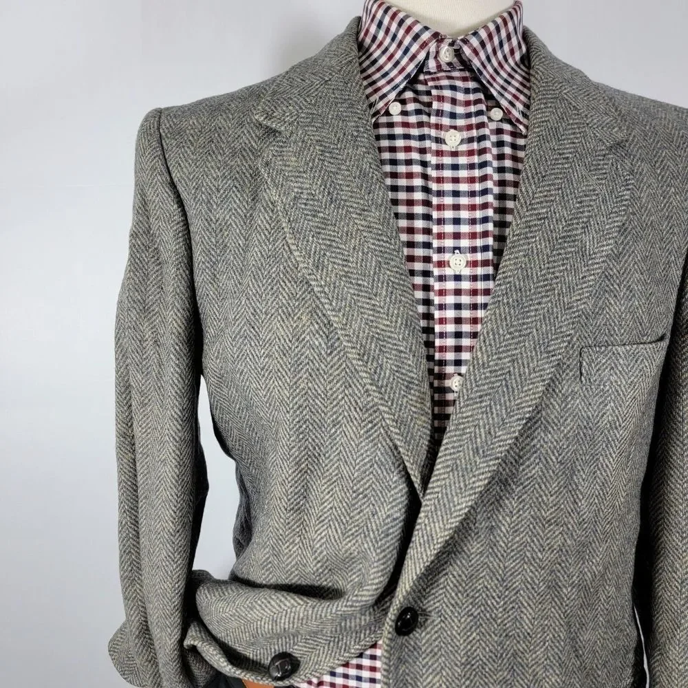 VTG Austin Manor Men's Tweed Sport Coat Blazer Two Button Gray‎ Herringbone 46L
